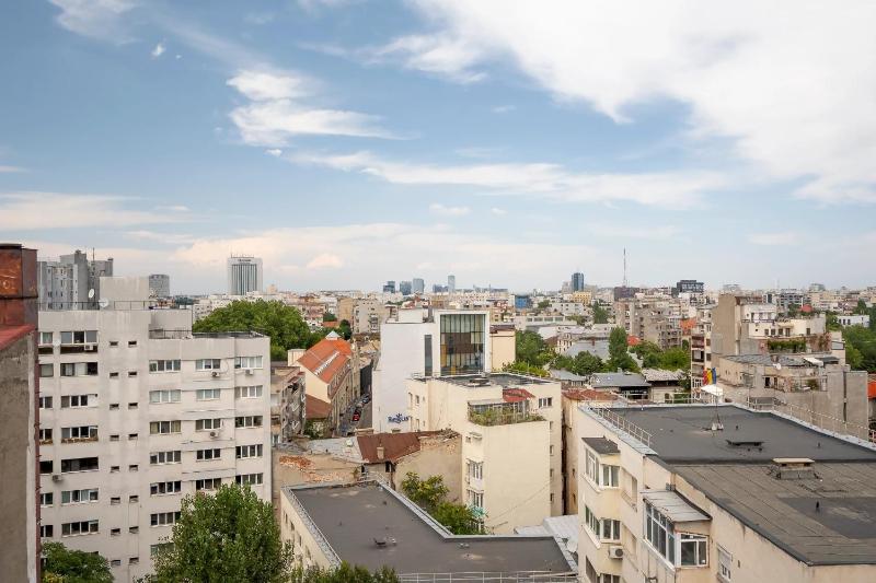 Little City Base Near Old Town & Calea Victoriei - image 7