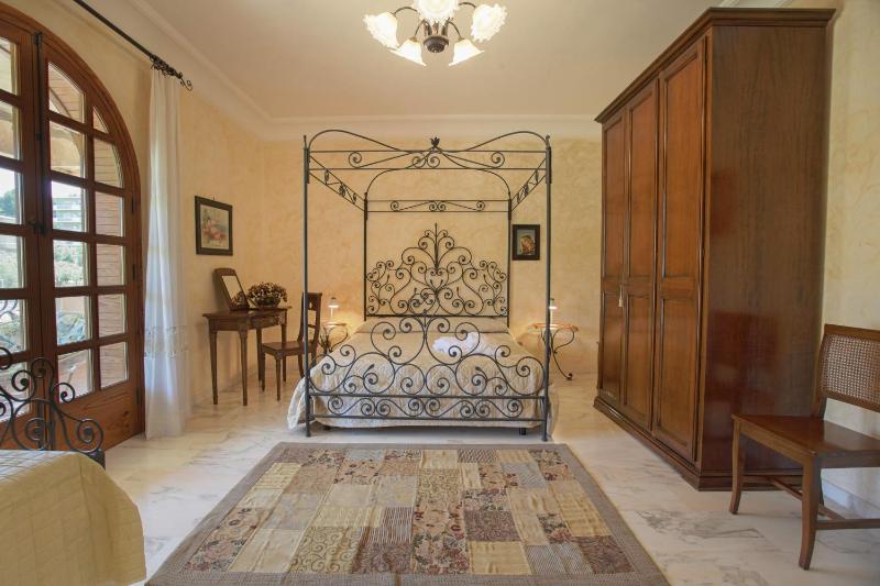 Double or Twin Room with Terrace image 3