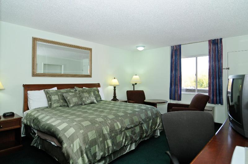 King Room - Disability Access - Non-Smoking image 4