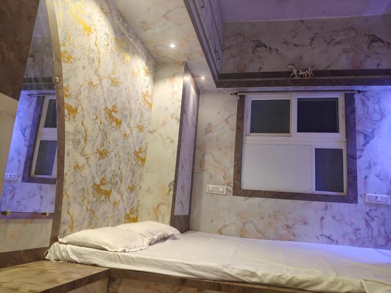 Baba kashi vishwanath home stay - image 5