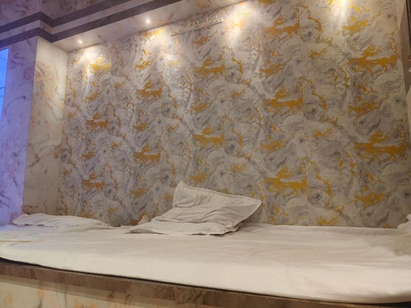 Baba kashi vishwanath home stay - image 2