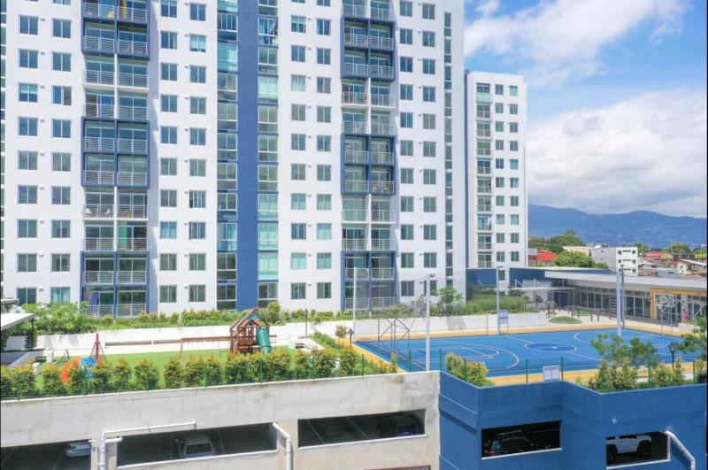 Luxury 12th Floor Apartment with Views - Downtown San Jose Pool and Gym - image 14