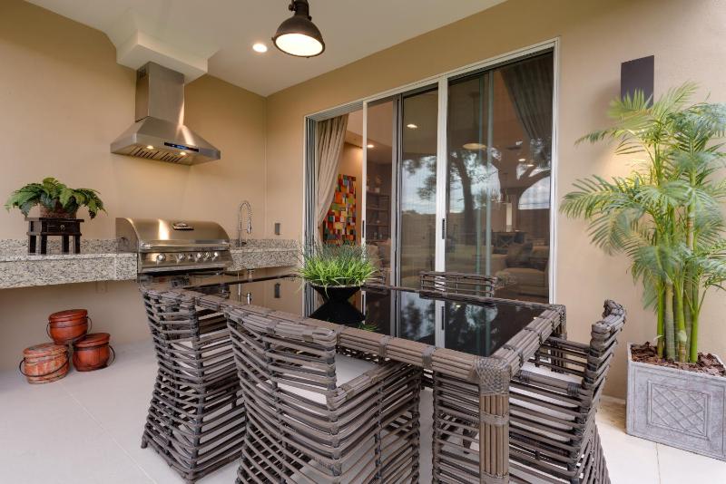 Three-Bedroom Deluxe Villa Resort View w BBQ Grill (2 Floors) image 2