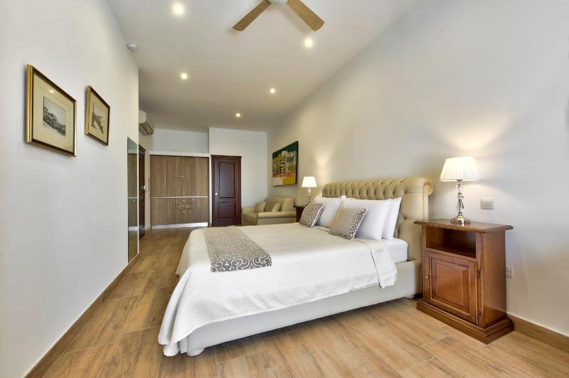 Superior Studio image 3