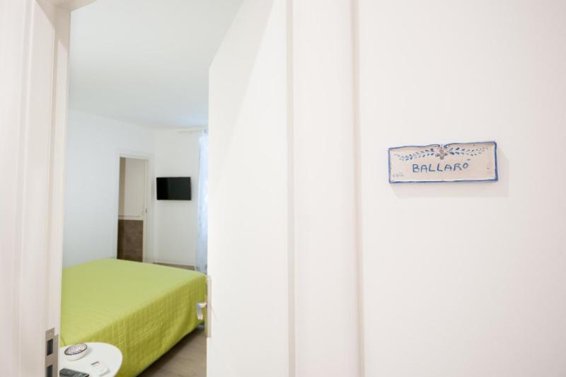 Double Room with Private Bathroom image 2