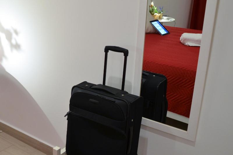 Superior Triple Room image 4