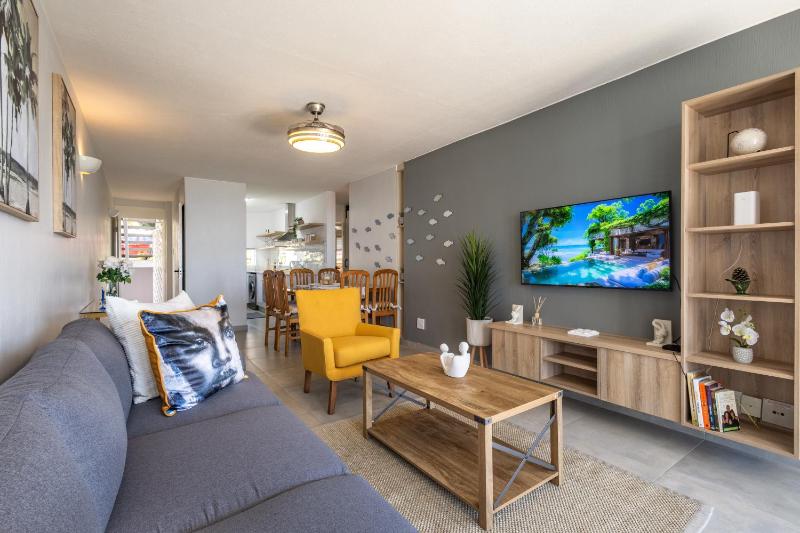 Chakas Cove Apartments - image 14