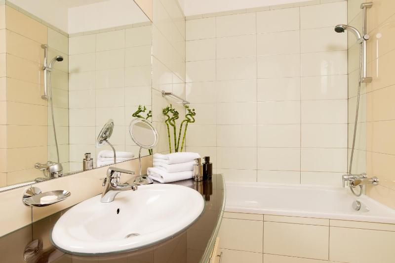 Business Apartment image 3