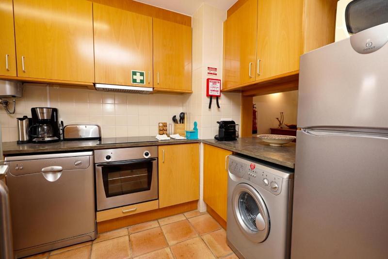 B39 - Marina Hill Apartment - image 24