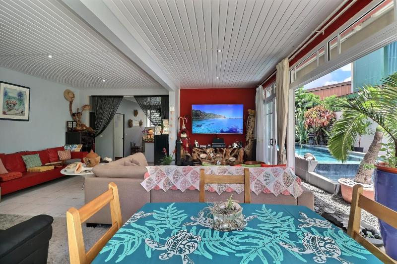 Fare Nãhina - 2 Bedrooms - City Center - Swimming Pool - image 12