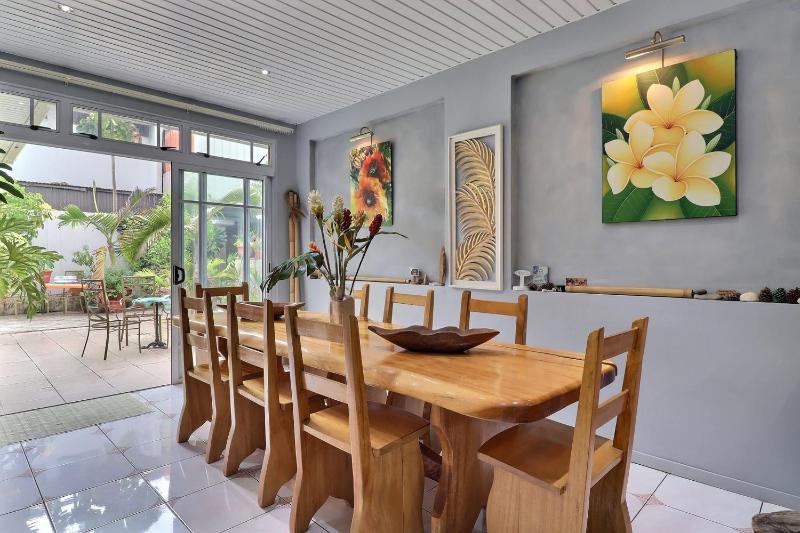 Fare Nãhina - 2 Bedrooms - City Center - Swimming Pool - image 10