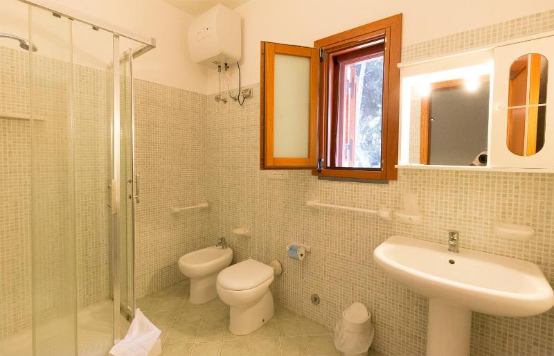 One-Bedroom Apartment (3 Adults) image 4