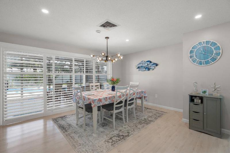 Coral Breeze - image 16