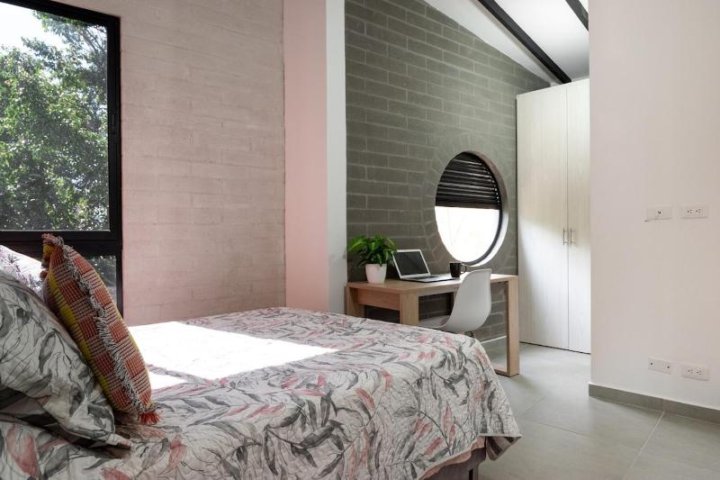 Cozy Laureles Retreat Stadium Vicinity - image 7