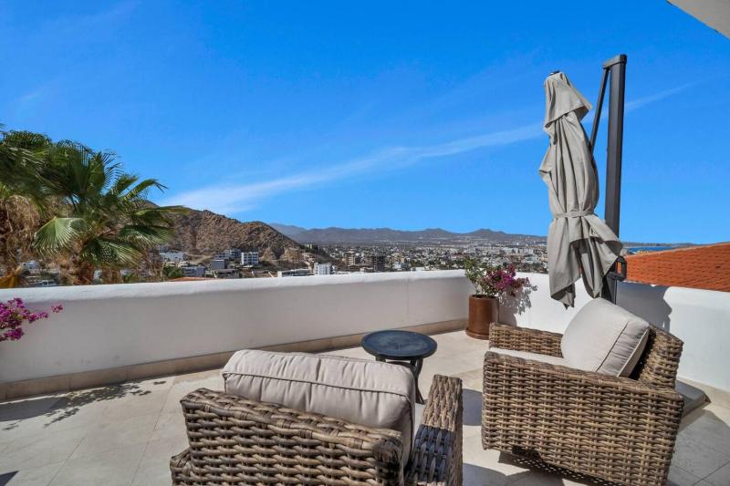 Pedregal 2 Pools Quite Ocean View Walk to town - image 7