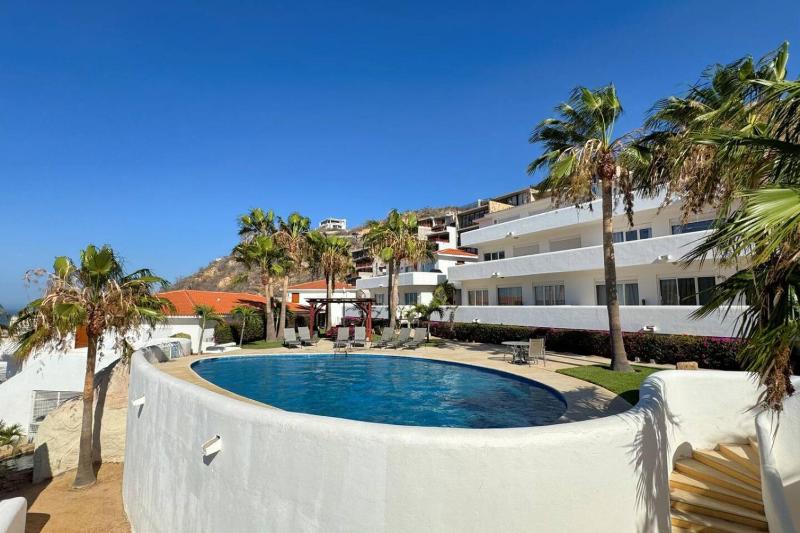Pedregal 2 Pools Quite Ocean View Walk to town - image 5