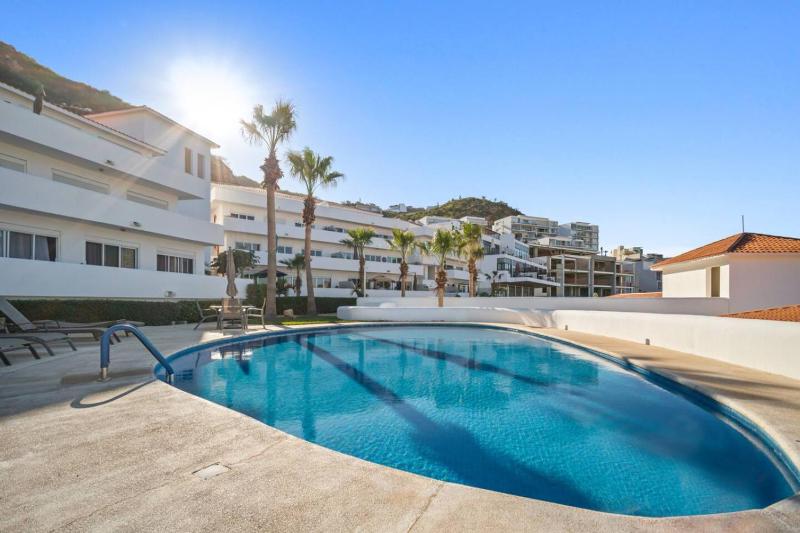 Pedregal 2 Pools Quite Ocean View Walk to town - image 3