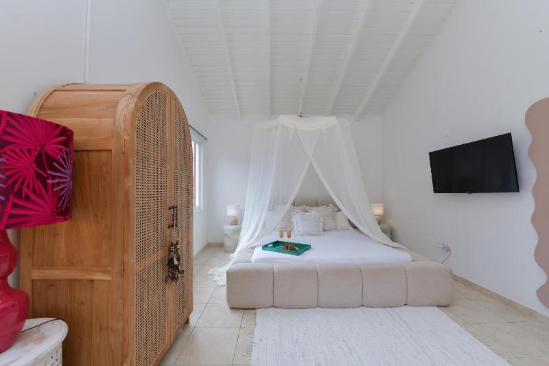 Moderne Studio Sea dichtbij de zee met zwembad - image 9