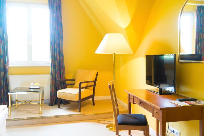 Deluxe Double Room image 4