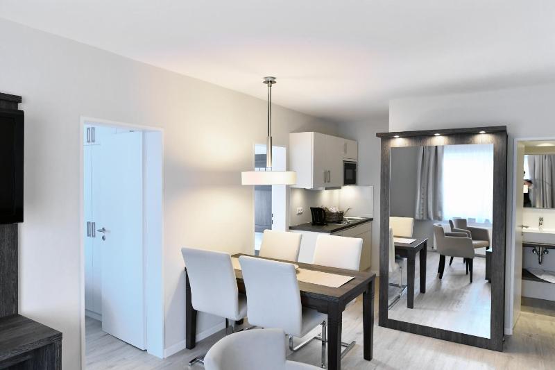 Apartment (2 Adults + 2 Children) image 2