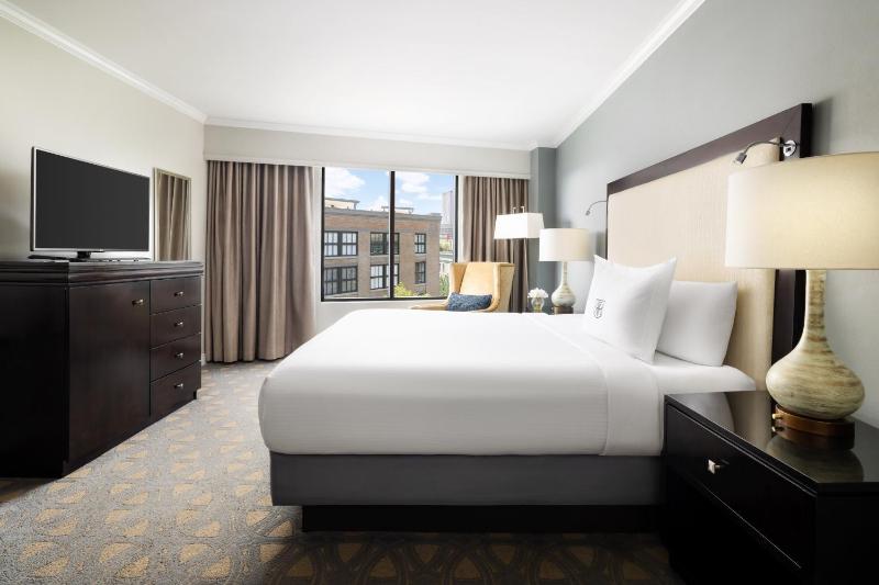 THE RIVERFRONT HOTEL NEW ORLEANS - image 4