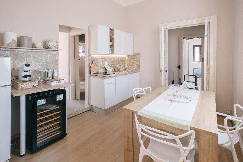 Eda Apartment Affaccio sul porto - image 17