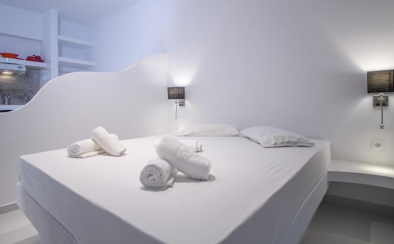 Special Offer - Studio with Car rental (2 Adults) image 4