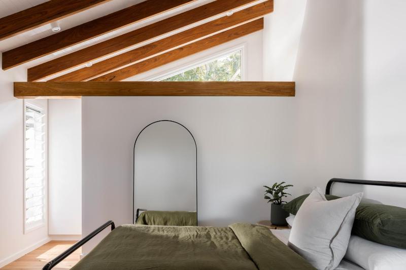 Blackbutt House - Luxe Retreat With Pool and Sauna - image 14