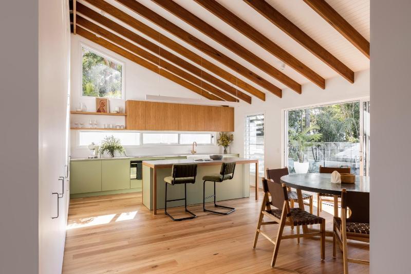 Blackbutt House - Luxe Retreat With Pool and Sauna - image 12