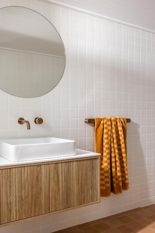 Blackbutt House - Luxe Retreat With Pool and Sauna - image 15