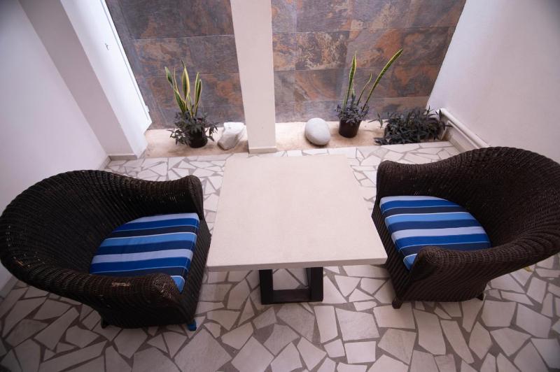 Hotel HBlue Centro - image 33
