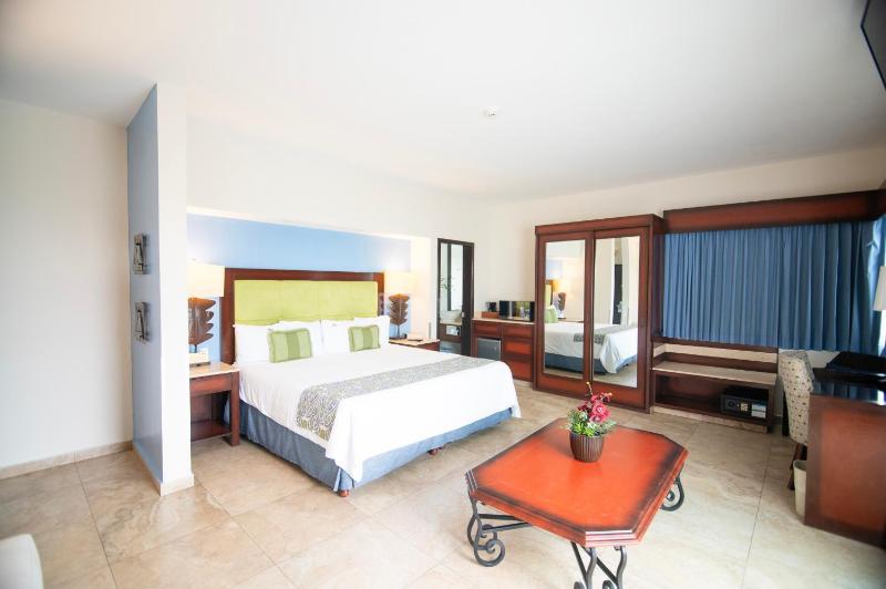 Hotel HBlue Centro - image 45