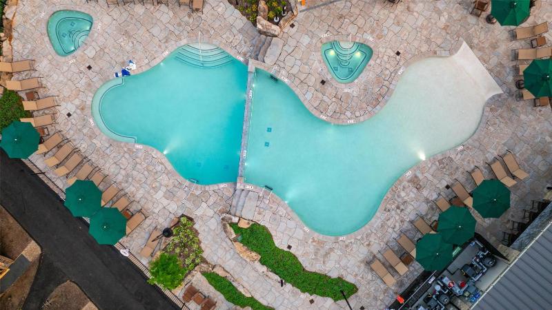 Hilton Vacation Club Mill Springs Lodge Pigeon Forge - image 40