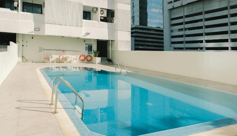 City Silom I King Bed I Sleep 3 I 2 Bedroom - image 16