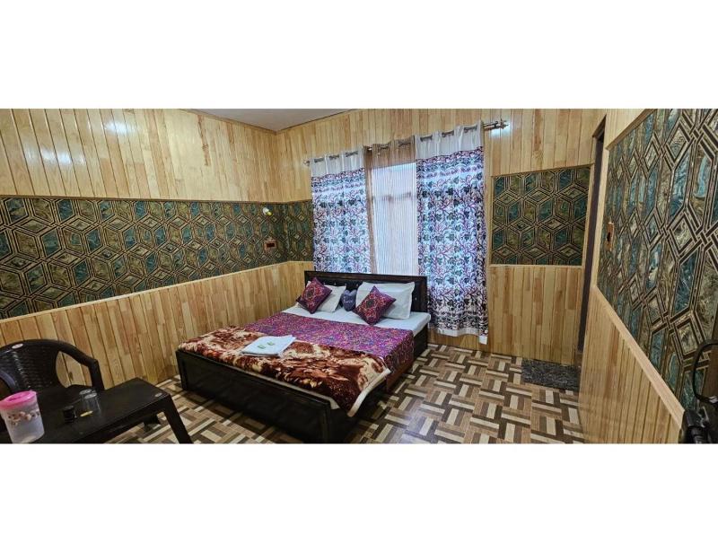 Hotel Golden inn Srinagar - image 13