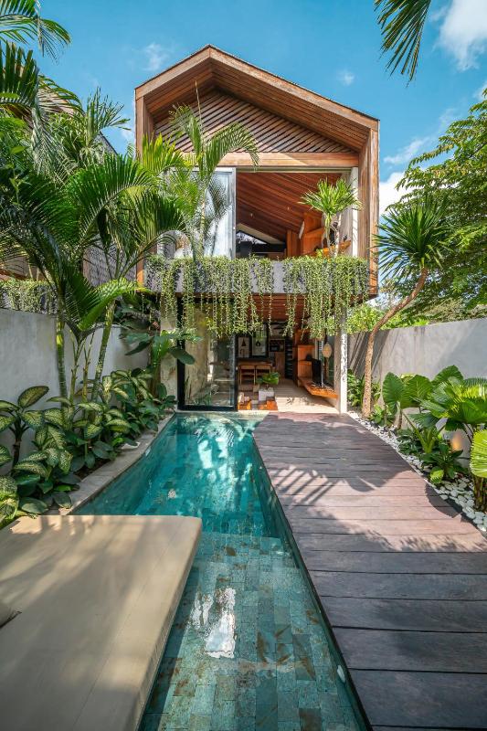Casa Luca Chic 1BR Tropical Hideaway in Pererenan - image 13