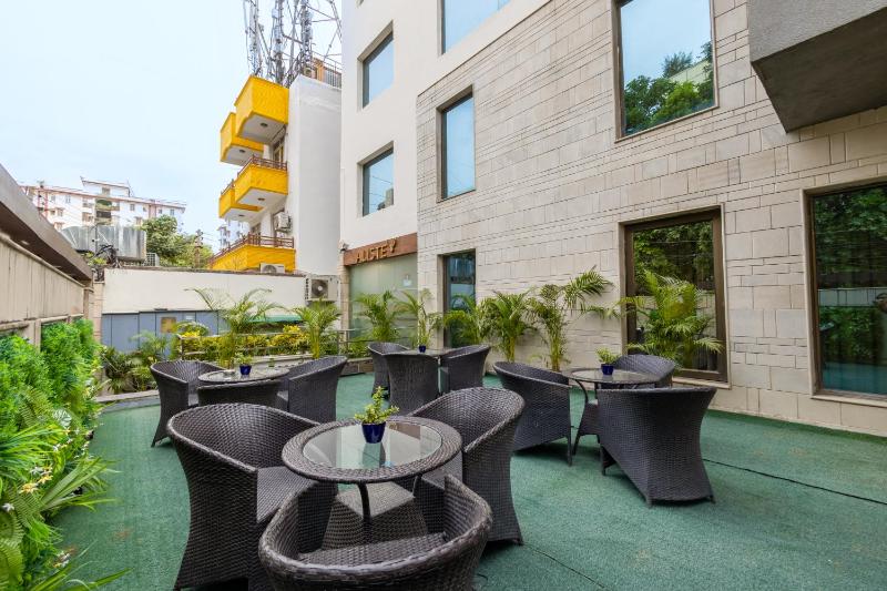 Aliste millennium City centre Fortis Gurugram - image 4