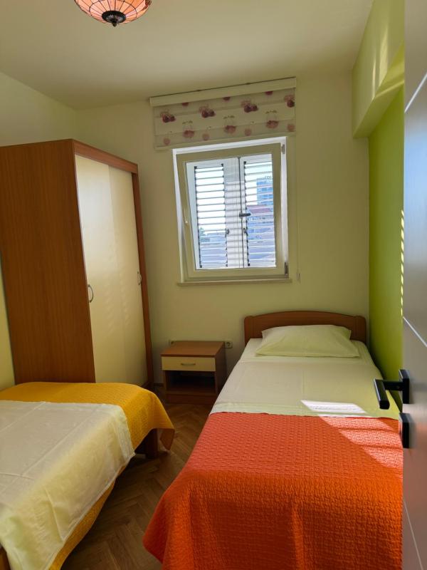 Family Apartment Green with a sea view and a free parking - image 9