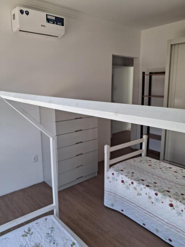 Casa de temporada bem próxima á praia - image 28