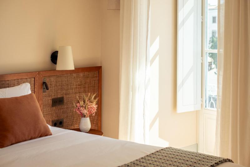 Palácio de Tavira a Small Luxury Hotel of the World - image 2