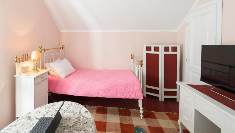 Single Room with Private Bathroom image 2