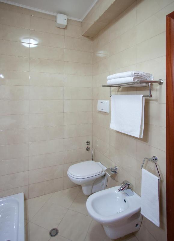 Deluxe Double Room image 2