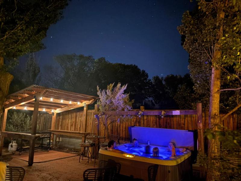 French Quarter Garden Cottage-Downtown Hot Tub - image 15