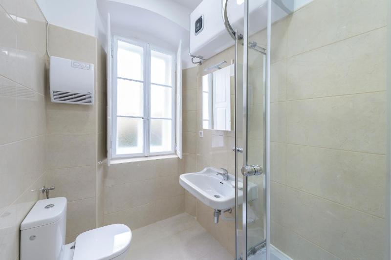 Comfort Triple Room image 3