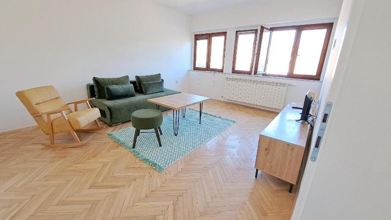 Festival Square apartment - image 8