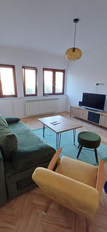 Festival Square apartment - image 7