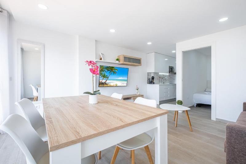 Karina 8-D Apartment Levante Beach - image 4