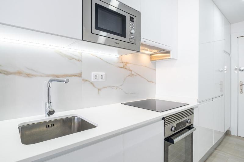 Karina 8-D Apartment Levante Beach - image 22