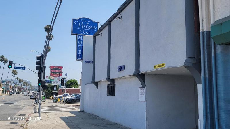Value Inn Hollywood - image 7