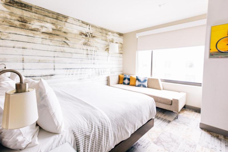 DoubleTree by Hilton Charleston Riverview - image 19